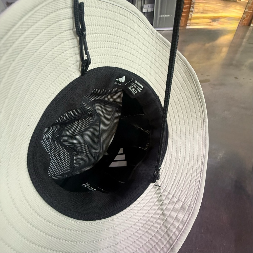 NWT Men’s Cream Adidas Bucket Hat w/ClimaCool technology - Picture 4 of 9